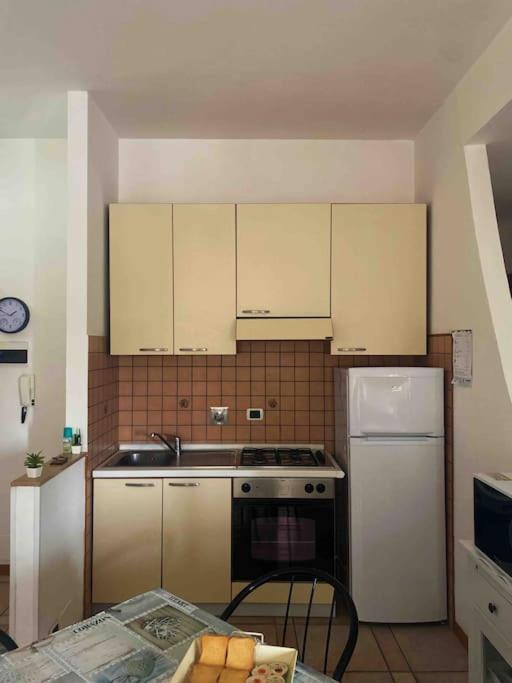 Fonzi'S House Apartment Специя Екстериор снимка