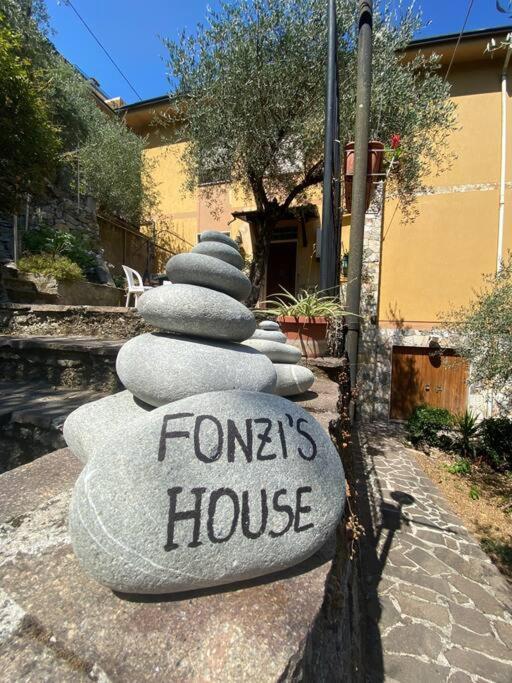 Fonzi'S House Apartment Специя Екстериор снимка